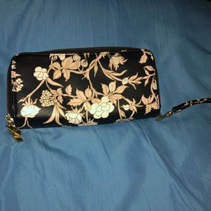 Floral wristlet wallet